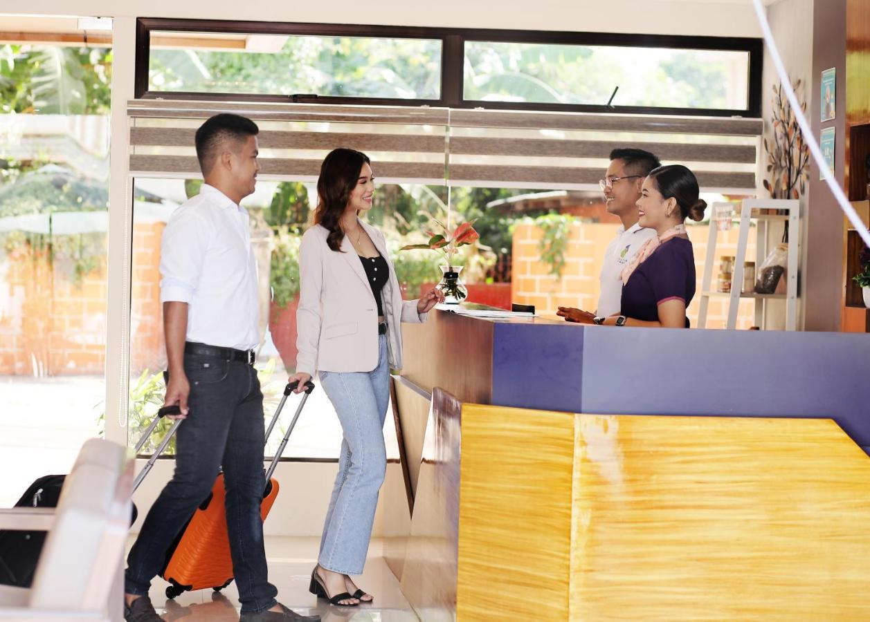 Aerostop Hotel & Restaurant Plaridel  Exterior foto